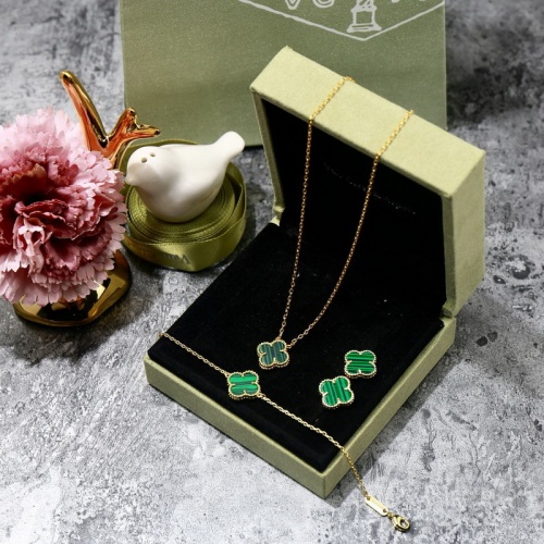 Van Cleef &amp; Arpels Necklaces &amp; Bracelets &amp; Earrings #505398 $45.00 USD, Wholesale Replica Van Cleef &amp; Arpels Jewelry Set