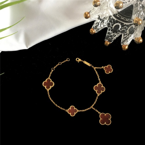 Van Cleef &amp; Arpels Bracelets For Women #835362 $42.00 USD, Wholesale Replica Van Cleef &amp; Arpels Bracelets