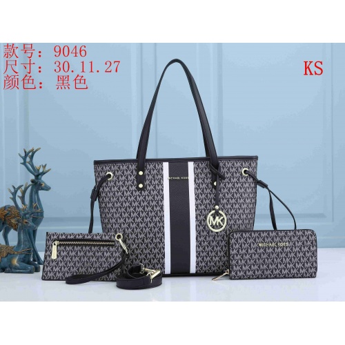 Michael Kors Handbags For Women #846112 $39.00 USD, Wholesale Replica Michael Kors Handbags