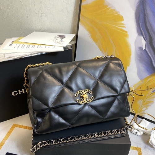 Replica Chanel AAA Messenger Bags For Women #851492 $118.00 USD for Wholesale