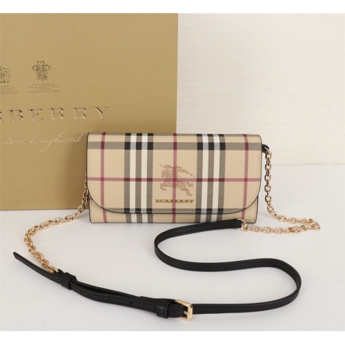 Burberry AAA Messenger Bags For Women #855552 $82.00 USD, Wholesale Replica Burberry AAA Messenger Bags