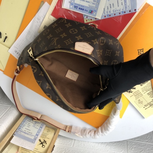 Replica Louis Vuitton AAA Quality Messenger Bags For Women #908606 $76.00 USD for Wholesale