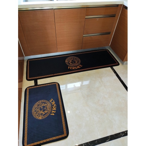 Versace Carpets #946686 $72.00 USD, Wholesale Replica Versace Carpets