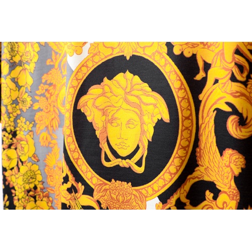 Replica Versace T-Shirts Short Sleeved For Men #949617 $26.00 USD for Wholesale