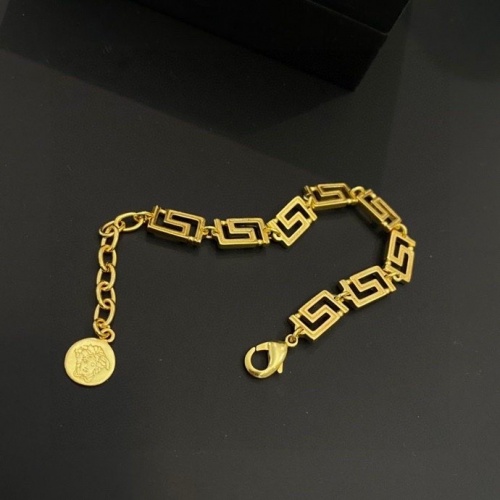 Versace Bracelet For Women #967321 $34.00 USD, Wholesale Replica Versace Bracelets