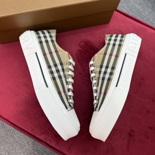 Replica Burberry Casual Shoes For Men #973645 $76.00 USD for Wholesale