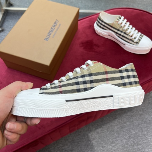 Replica Burberry Casual Shoes For Men #973645 $76.00 USD for Wholesale