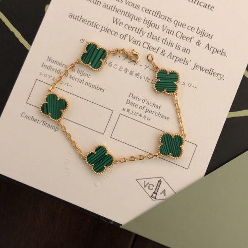 Van Cleef &amp; Arpels Bracelets For Women #975579 $36.00 USD, Wholesale Replica Van Cleef &amp; Arpels Bracelets