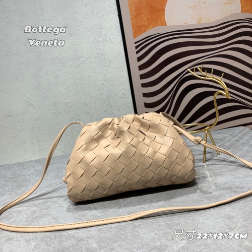 Bottega Veneta BV AAA Quality Messenger Bags For Women #994943 $100.00 USD, Wholesale Replica Bottega Veneta BV AAA Quality Messenger Bags