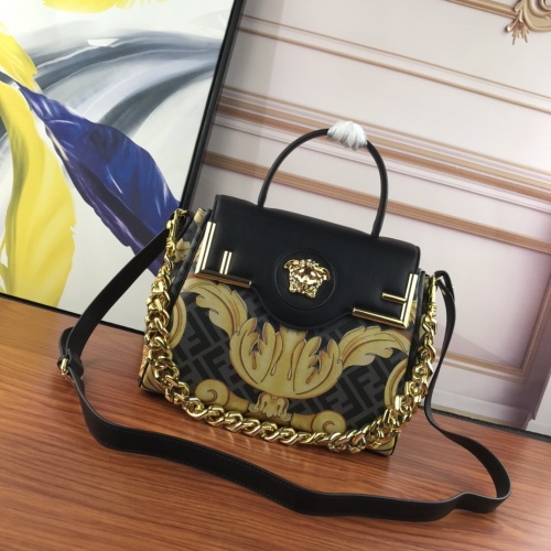 Versace AAA Quality Messenger Bags For Women #994994 $172.00 USD, Wholesale Replica Versace AAA Quality Messenger Bags