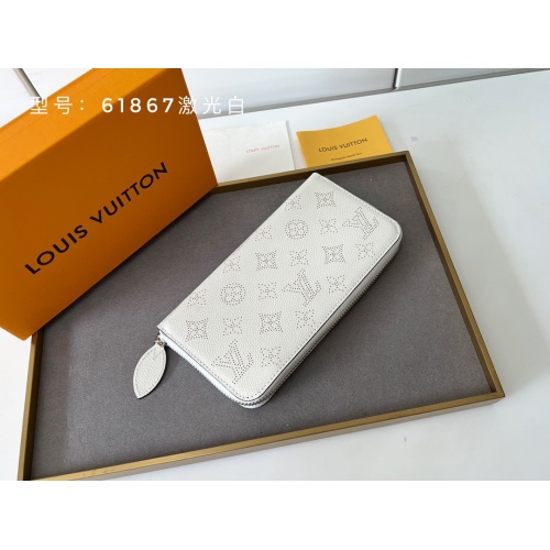 Replica Louis Vuitton AAA Quality Wallets #1005221 $45.00 USD for Wholesale