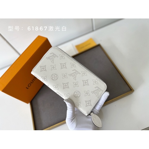 Replica Louis Vuitton AAA Quality Wallets #1005221 $45.00 USD for Wholesale