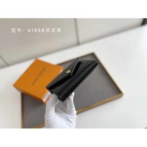 Replica Louis Vuitton LV Wallets #1005234 $42.00 USD for Wholesale