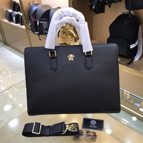 Versace AAA Man Handbags #1006975 $150.00 USD, Wholesale Replica Versace AAA Man Handbags