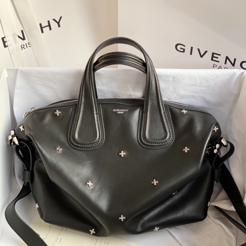 Givenchy AAA Quality Handbags #1009199 $215.00 USD, Wholesale Replica Givenchy AAA Quality Handbags