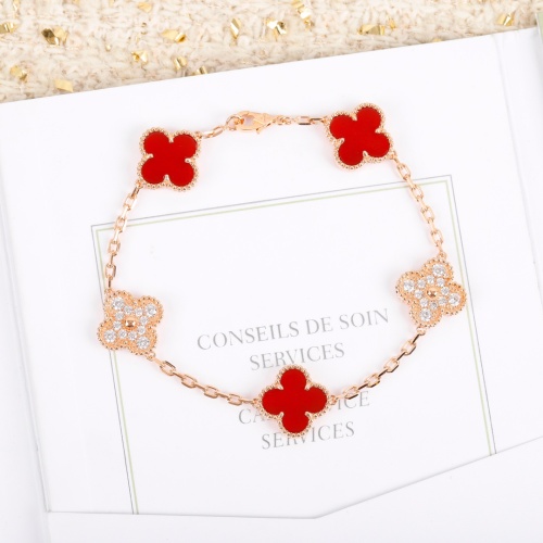 Van Cleef &amp; Arpels Bracelet For Women #1046364 $38.00 USD, Wholesale Replica Van Cleef &amp; Arpels Bracelets