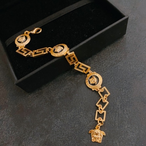 Replica Versace Bracelet #1046481 $36.00 USD for Wholesale