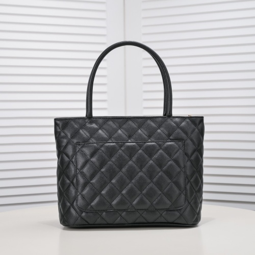 Replica Chanel AAA Quality Handbags For Women #1049610 $92.00 USD for Wholesale