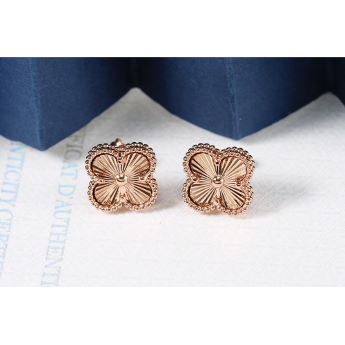 Van Cleef &amp; Arpels Earrings For Women #1050255 $29.00 USD, Wholesale Replica Van Cleef &amp; Arpels Earrings