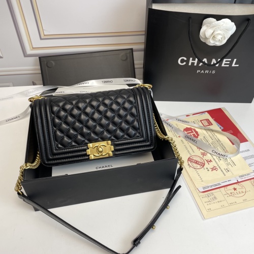 Chanel AAA Quality Messenger Bags For Women #1070238 $85.00 USD, Wholesale Replica Chanel AAA Messenger Bags