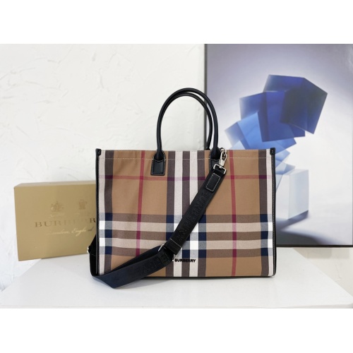 Burberry AAA Man Handbags #1070498 $105.00 USD, Wholesale Replica Burberry AAA Man Handbags