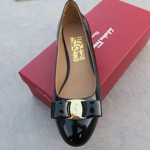 Replica Salvatore Ferragamo Flat Shoes For Women #1099069 $96.00 USD for Wholesale