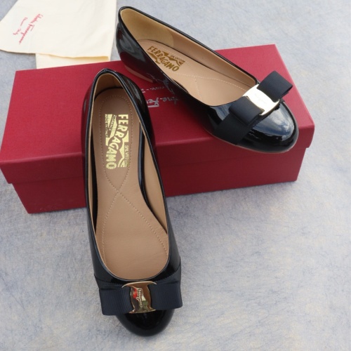 Replica Salvatore Ferragamo Flat Shoes For Women #1099079 $96.00 USD for Wholesale