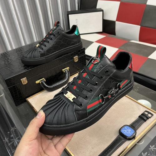 Replica Gucci Casual Shoes For Men #1117517 $76.00 USD for Wholesale