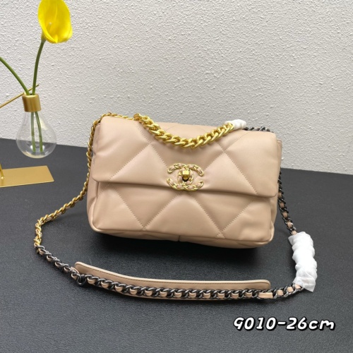 Chanel AAA Quality Messenger Bags For Women #1122132 $92.00 USD, Wholesale Replica Chanel AAA Messenger Bags