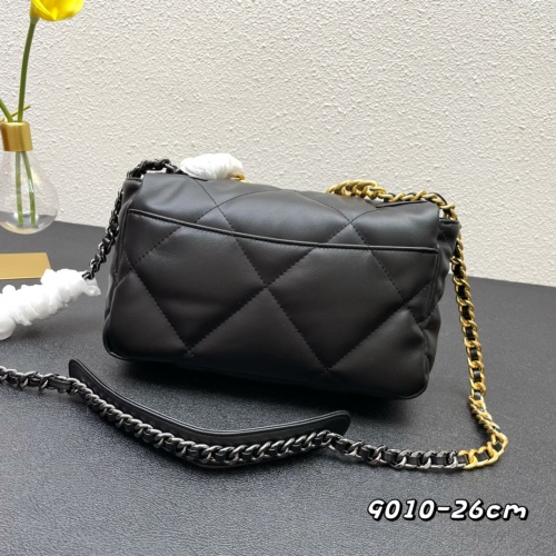 Replica Chanel AAA Quality Messenger Bags For Women #1122136 $92.00 USD for Wholesale