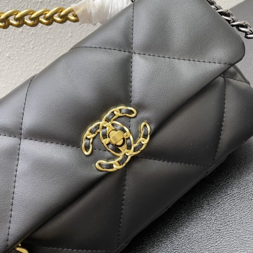 Replica Chanel AAA Quality Messenger Bags For Women #1122136 $92.00 USD for Wholesale