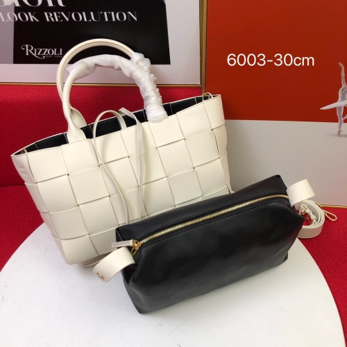 Bottega Veneta BV AAA Quality Handbags For Women #1144135 $122.00 USD, Wholesale Replica Bottega Veneta BV AAA Handbags