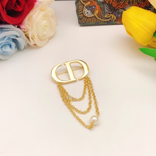 Replica Christian Dior Brooches For Women #1146033 $27.00 USD for Wholesale