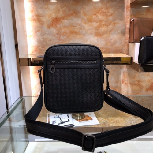 Bottega Veneta AAA Man Messenger Bags #1148249 $160.00 USD, Wholesale Replica Bottega Veneta AAA Man Messenger Bags