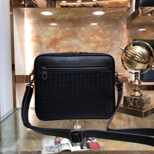 Bottega Veneta AAA Man Messenger Bags #1148253 $170.00 USD, Wholesale Replica Bottega Veneta AAA Man Messenger Bags