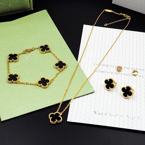 Van Cleef &amp; Arpels Jewelry Set For Women #1154840 $60.00 USD, Wholesale Replica Van Cleef &amp; Arpels Jewelry Set