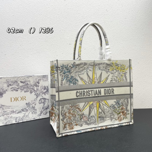 Replica Christian Dior AAA Quality Tote-Handbags For Women #1158439 $122.00 USD for Wholesale