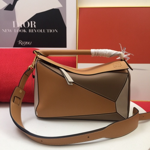 LOEWE AAA Quality Messenger Bags For Women #1158862 $98.00 USD, Wholesale Replica LOEWE AAA Messenger Bags