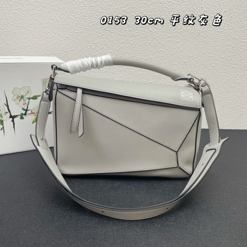 LOEWE AAA Quality Messenger Bags For Women #1158899 $98.00 USD, Wholesale Replica LOEWE AAA Messenger Bags