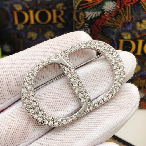 Replica Christian Dior Brooches For Women #1170647 $29.00 USD for Wholesale