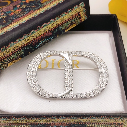 Replica Christian Dior Brooches For Women #1170647 $29.00 USD for Wholesale