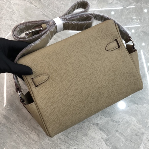 Replica Hermes AAA Quality Messenger Bags For Women #1171908 $96.00 USD for Wholesale