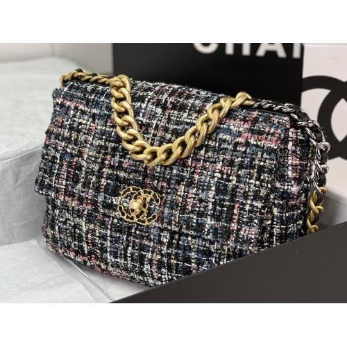 Replica Chanel AAA Quality Messenger Bags For Women #1174303 $190.00 USD for Wholesale