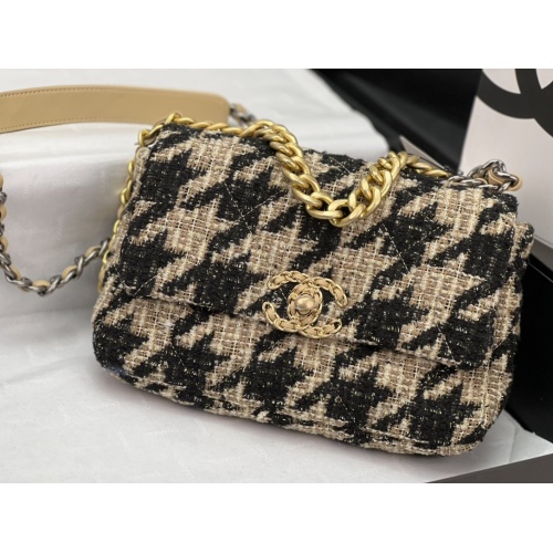 Replica Chanel AAA Quality Messenger Bags For Women #1174318 $182.00 USD for Wholesale