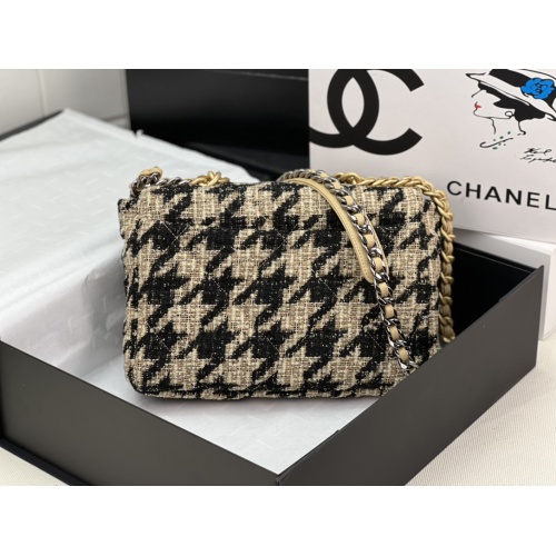 Replica Chanel AAA Quality Messenger Bags For Women #1174320 $190.00 USD for Wholesale