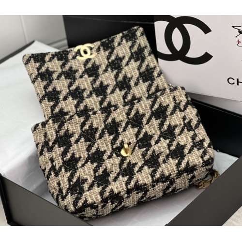 Replica Chanel AAA Quality Messenger Bags For Women #1174320 $190.00 USD for Wholesale