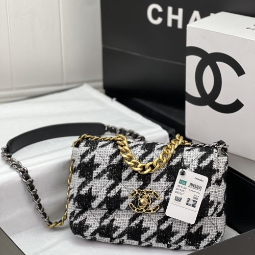 Chanel AAA Quality Messenger Bags For Women #1174323 $182.00 USD, Wholesale Replica Chanel AAA Messenger Bags