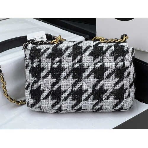 Replica Chanel AAA Quality Messenger Bags For Women #1174323 $182.00 USD for Wholesale