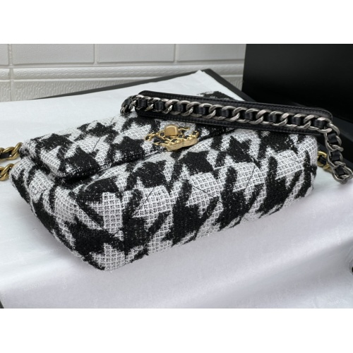 Replica Chanel AAA Quality Messenger Bags For Women #1174323 $182.00 USD for Wholesale