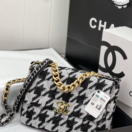 Chanel AAA Quality Messenger Bags For Women #1174324 $190.00 USD, Wholesale Replica Chanel AAA Messenger Bags